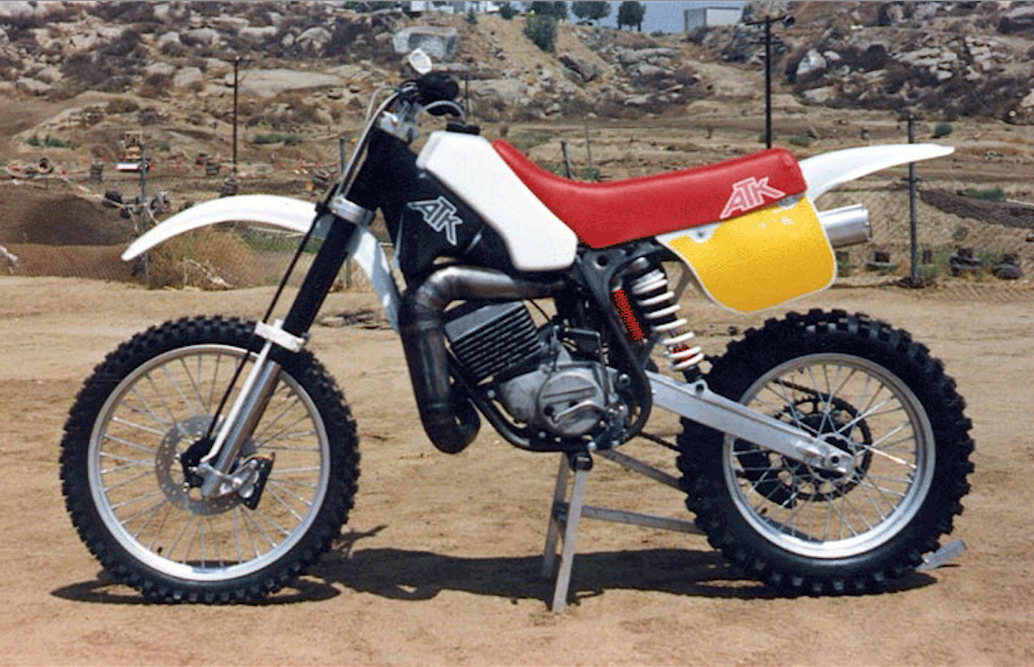 “Maxxis Tires” Classic Steel 141 1998 KTM 250SX PulpMX