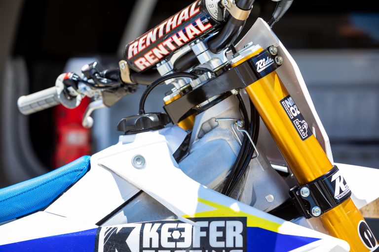 Ride Engineering 22mm Triple Clamp/One Piece Bar Mount For Suzuki RM